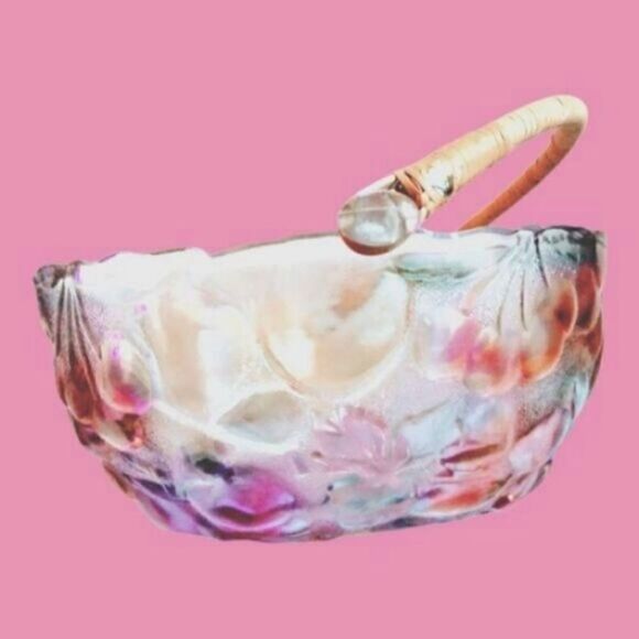 GLASS BASKET Fruit Oval LIBBY Orchard  Style Bowl with RATTAN  HANDLE VINTAGE - Picture 1 of 5